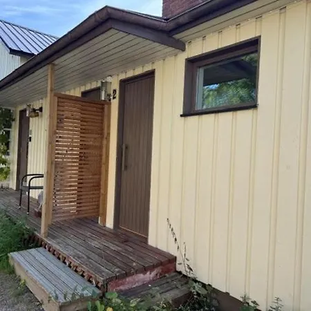 Apartment Budget Friendly Hilli2 With Shared Shower